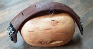 Gaine en cuir amovible pour sangle demi-lune, fabrication artisanale et sur mesure